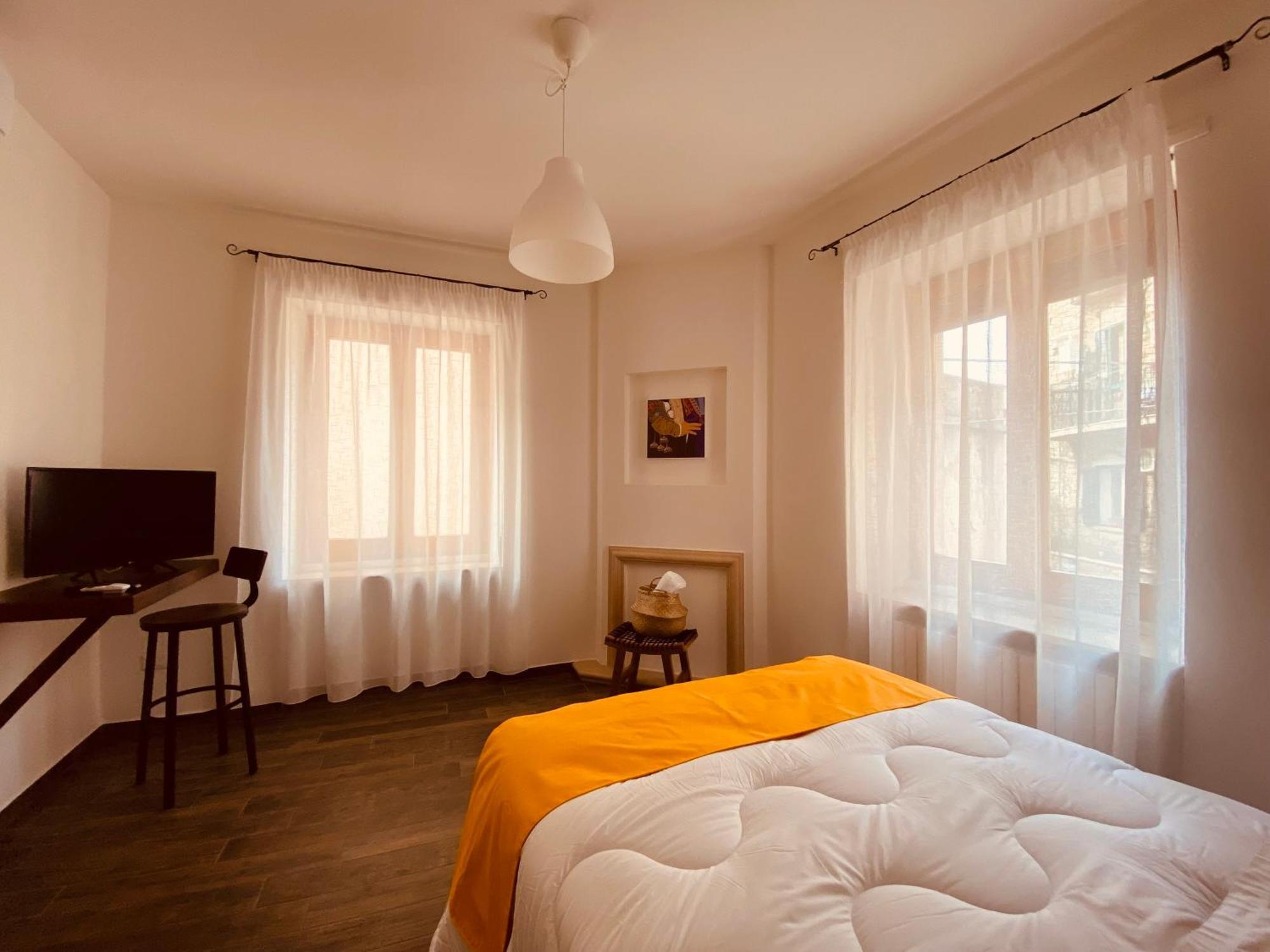 Carrales Guest House Нуоро Екстер'єр фото