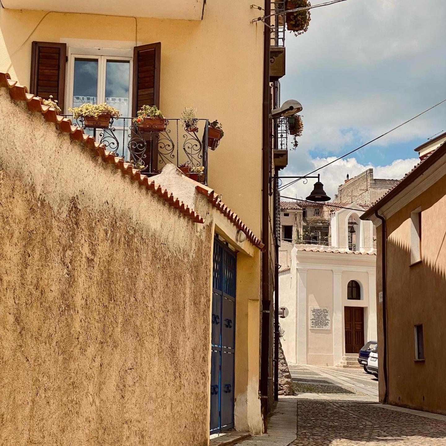 Carrales Guest House Нуоро Екстер'єр фото
