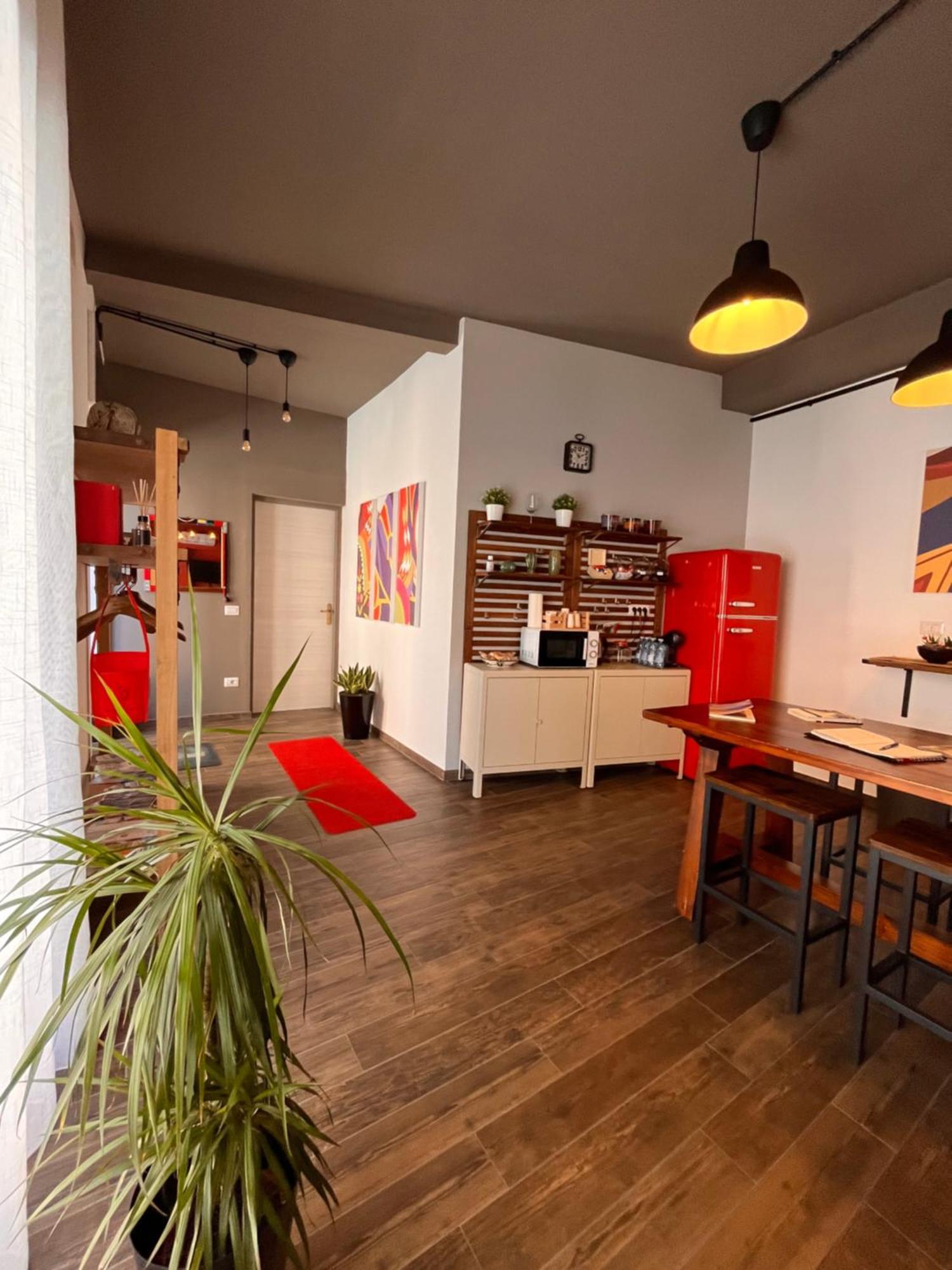 Carrales Guest House Нуоро Екстер'єр фото